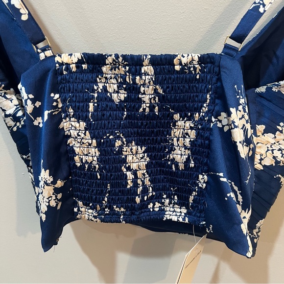 Abercrombie & Fitch Blue Floral Crop Top - Picture 6 of 6
